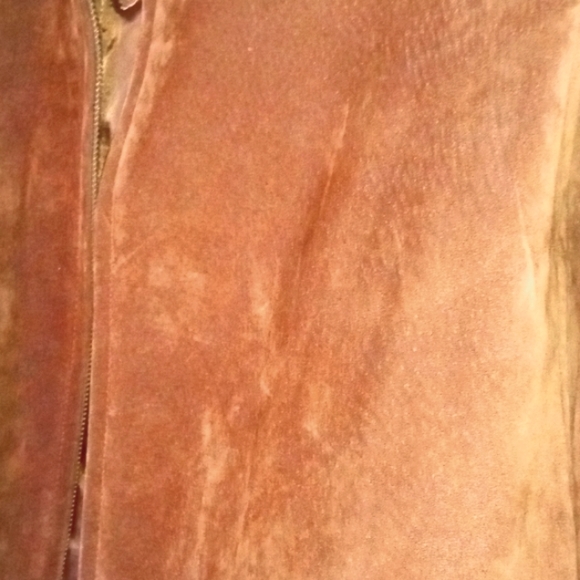 Men's ...or women's suede jacket ... beautiful rich color in perfect condition - Picture 1 of 2